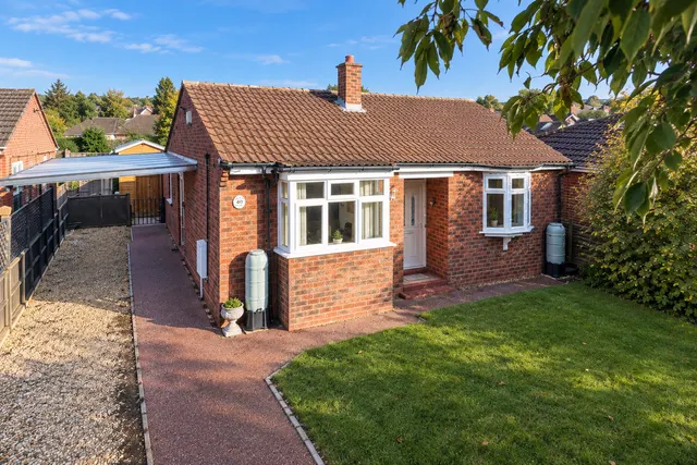 High Street, Cherry Willingham, LN3, photo 1