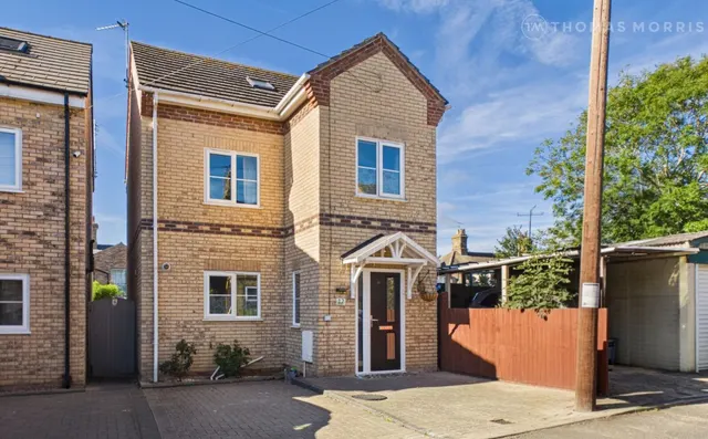 Cross Street, Huntingdon, PE29, photo 1