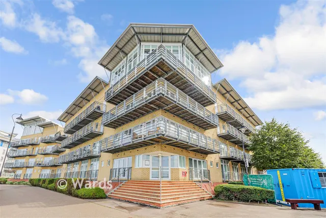 Portland Place, Greenhithe, DA9, photo 1