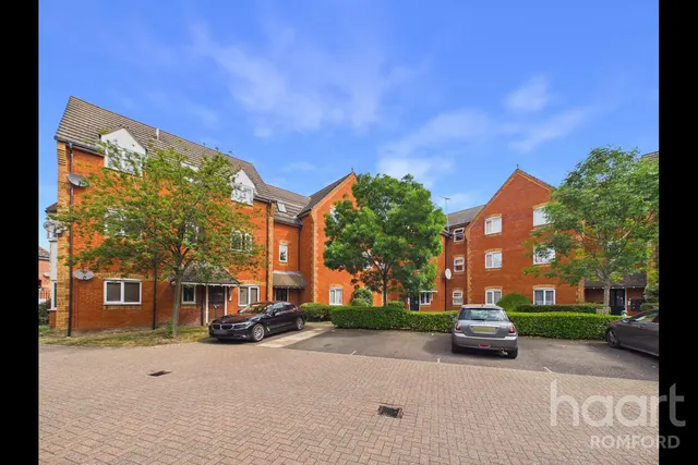 Foxglove Road, Romford, RM7, photo 1
