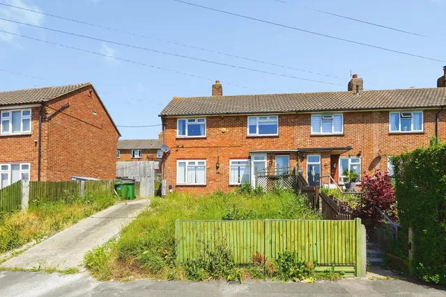 George Gurr Crescent, Folkestone, Kent, CT19, photo 1