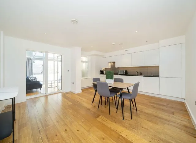 Graham Road, Hendon, NW4, photo 2