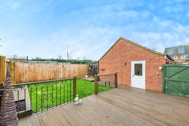 St. Josephs Way, Lyneham, SN15, photo 2