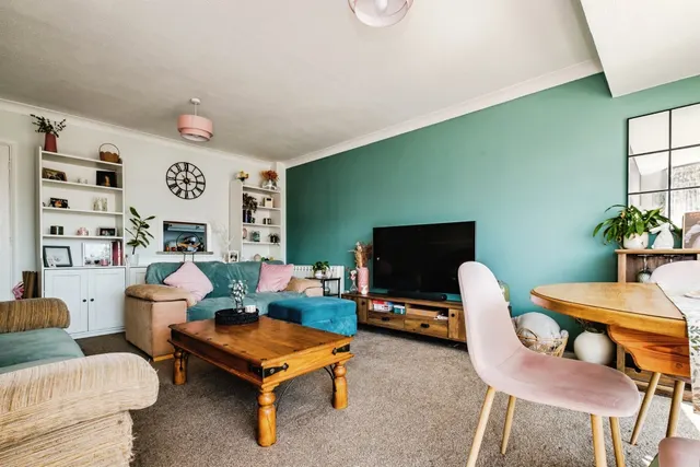 Fontwell Close, Rustington, BN16, photo 3