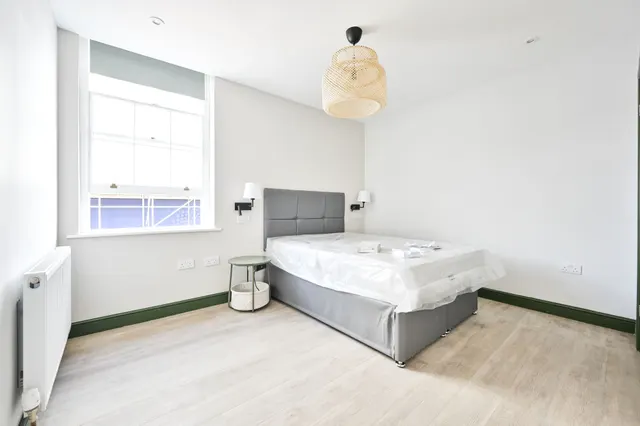 Room 1, Flat A, 152 Clapham High Street, London, photo 1