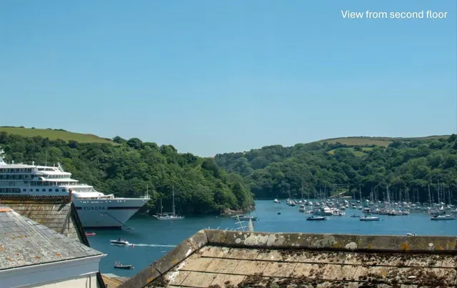 Esplanade, Fowey, photo 2