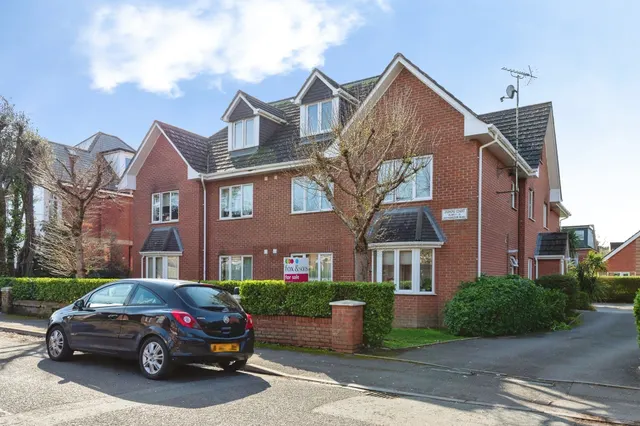 Hamilton Road, Bournemouth, photo 1