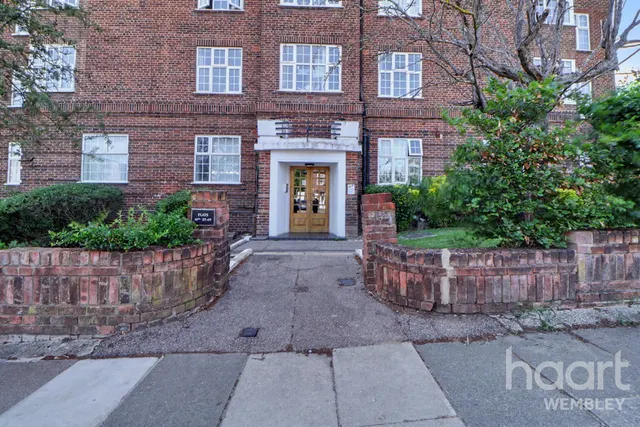 Wembley Park, HA9, photo 1