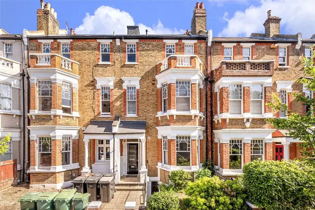 Photo 3 — Gondar Gardens, London, NW6 1HG