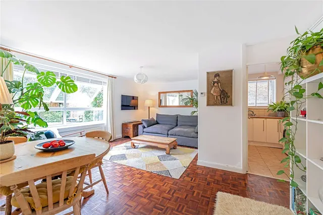 Photo 2 — Onslow Road, Richmond, TW10 6QG