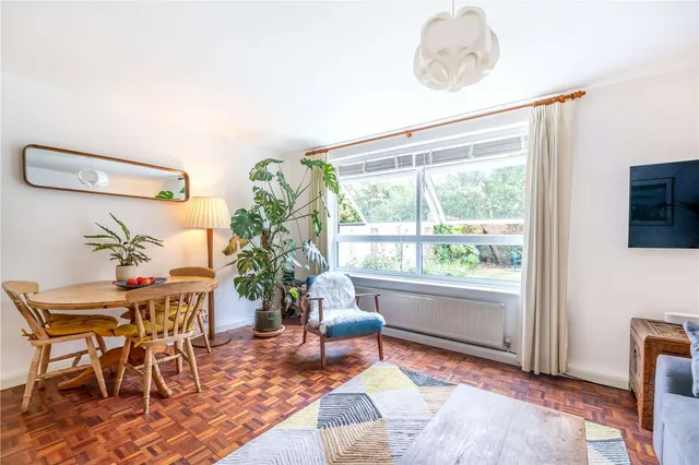 Photo 3 — Onslow Road, Richmond, TW10 6QG