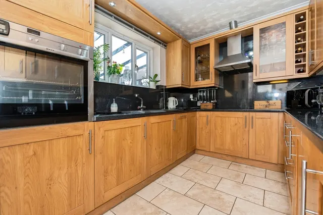Photo 2 — Araglen Avenue, South Ockendon, Essex, RM15