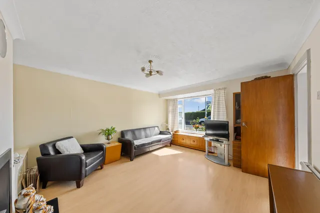 Photo 2 — Kiveton Drive, Ashton-In-Makerfield, Wigan, Wigan, WN4 9EX