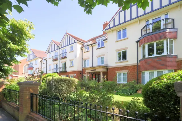 Flat 37, Mildred Court, Croydon, 26 Bingham Road, CR0 7EX, photo 1