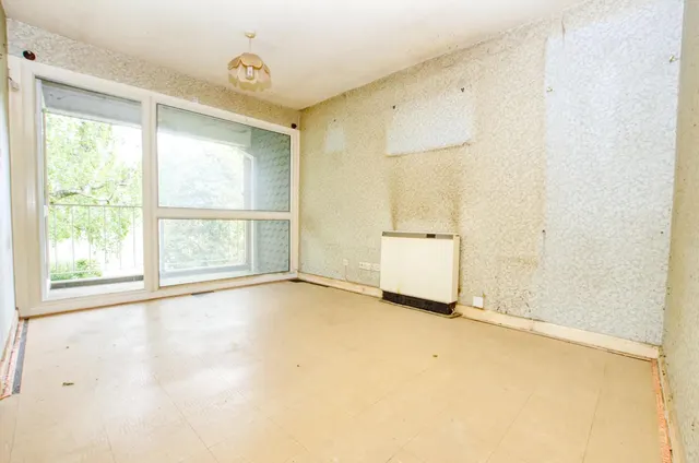 Photo 3 — 115 Woodmill Lane, Bitterne Manor, Southampton, SO18 2PE