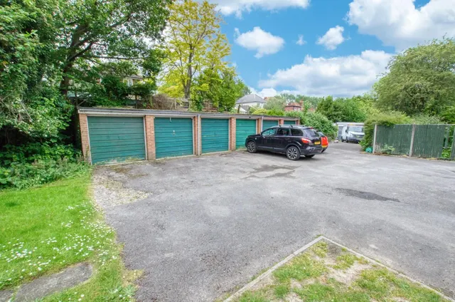Photo 2 — 115 Woodmill Lane, Bitterne Manor, Southampton, SO18 2PE