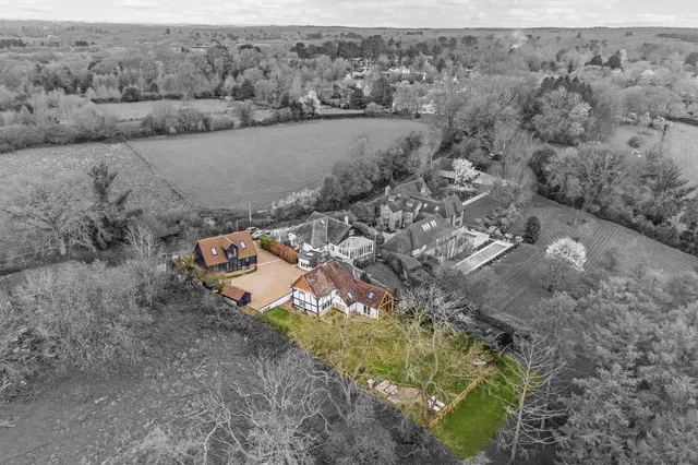 Photo 3 — Shepherds Green, Henley-On-Thames, RG9