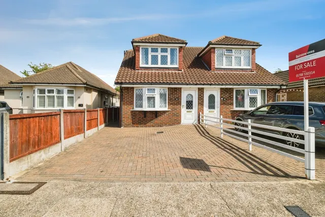 Briscoe Road, Rainham, RM13, photo 1