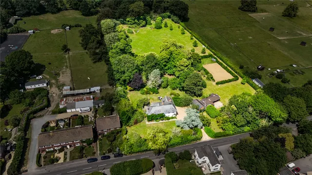 Burley Road, Winkton, BH23, photo 3