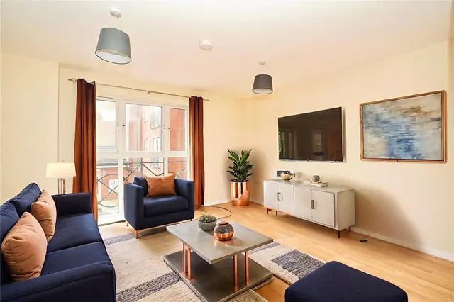 Photo 2 — Palgrave Road, Bedford, Bedfordshire, MK42