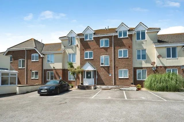Southwood Road, Hayling Island, PO11, photo 2
