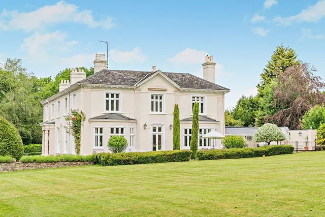 Photo 2 — Bognor Road, Broadbridge Heath, Horsham, West Sussex, RH12 3PT