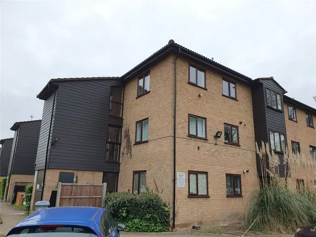 Victoria Road, Slough, Berkshire, SL2, photo 1