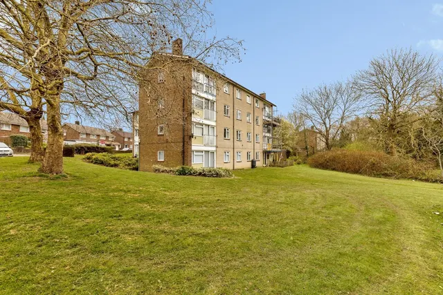 Highams Hill, Crawley, RH11, photo 1