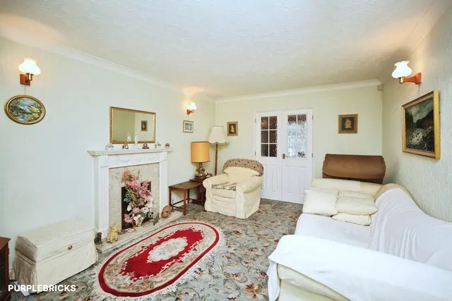Johns Close, Studley, B80, photo 3