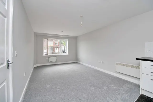 Photo 3 — Blackwood Avenue, Bilton, Rugby, CV22 7ER