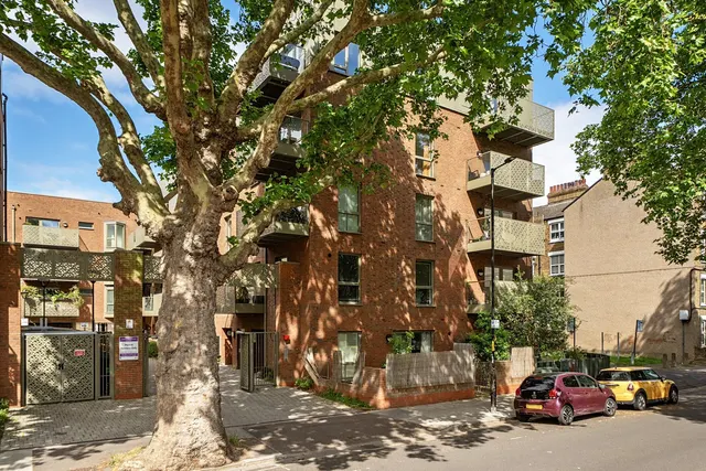 Broome Way, SE5, photo 1