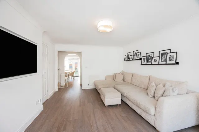 Photo 3 — Malkin Drive, Harlow, Essex, CM17 9HQ