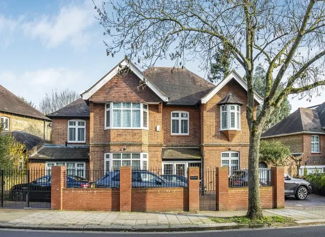 The Grove, Isleworth, TW7, photo 1