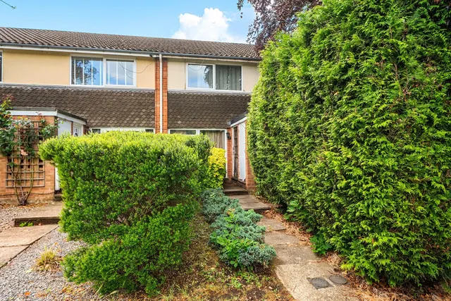 Ray Park Avenue, Maidenhead, photo 1