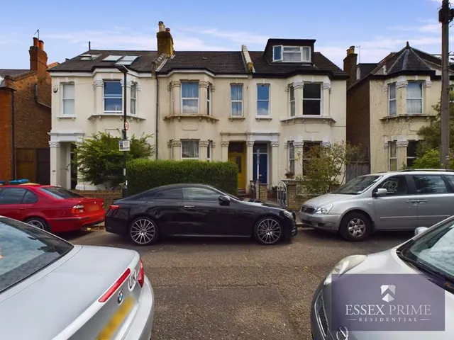 Beaconsfield Road St.Margarets, Twickenham TW1 3HU, photo 1