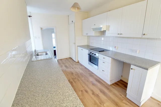 Lincoln Road, Peterborough, PE1, photo 1