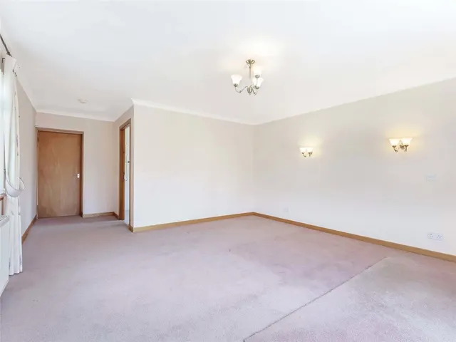 Photo 3 — Manor Avenue, Kilmarnock, East Ayrshire, KA3