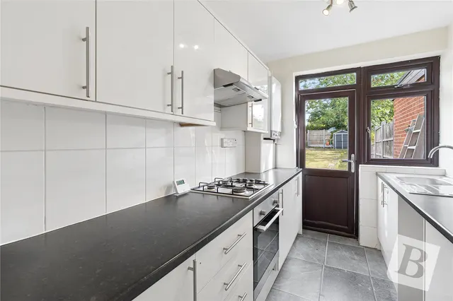 Photo 3 — Lynton Avenue, Romford, RM7