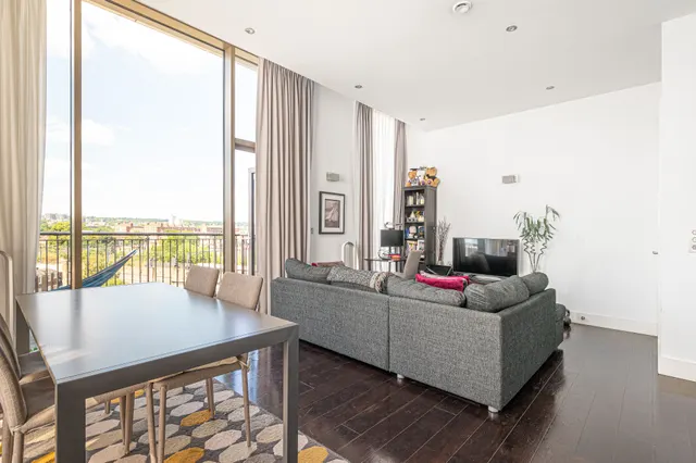 Photo 2 — Flat 35 Regent Canalside, 37 Camden Road, London