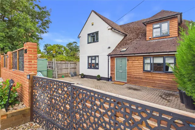 Bath Road, Beenham, RG7, photo 1