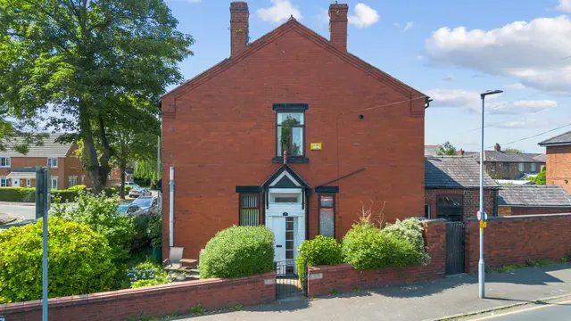 Holden Road, Leigh, Leigh, WN7 1EX, photo 1