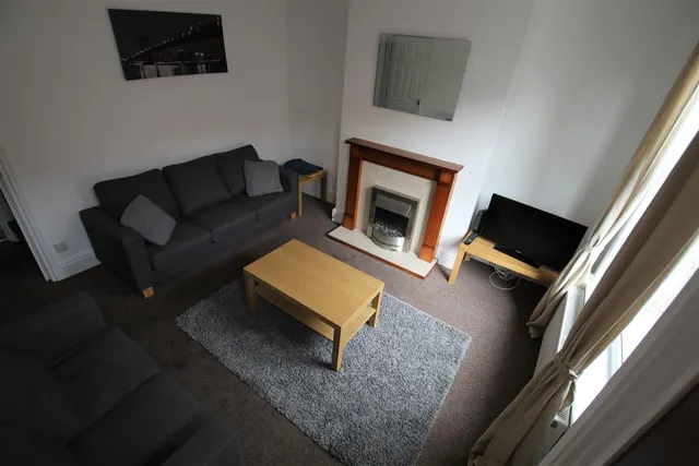 Beamsley Grove, Hyde Park, LS6, photo 2