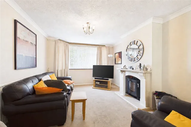 Fowlers Mead, Chobham, GU24, photo 2