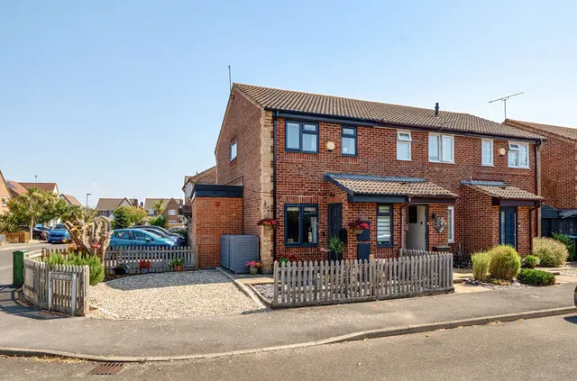 Lilac Close, Middleton-On-Sea, PO22, photo 1