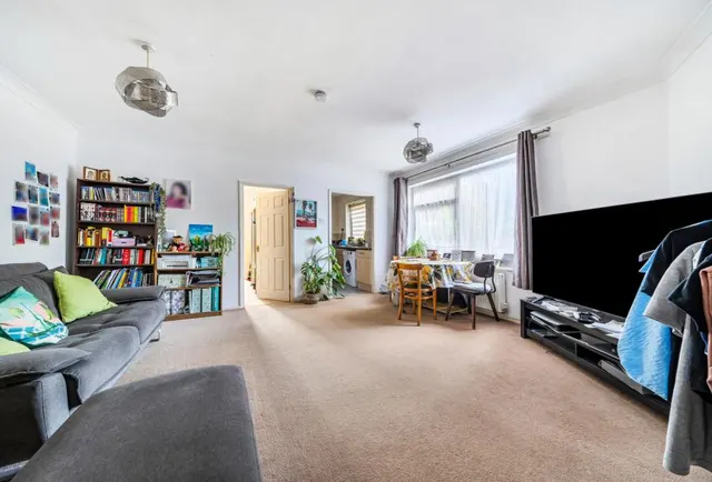 London Road, Redhill, RH1, photo 3