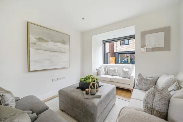 Medland Close, Cranleigh, GU6, photo 2
