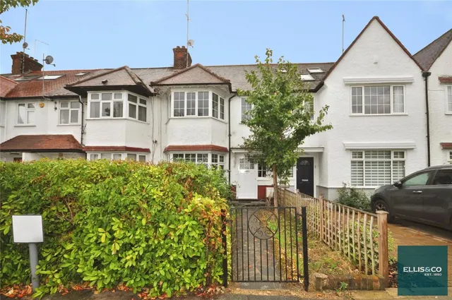 Strathmore Gardens, Finchley, N3, photo 1
