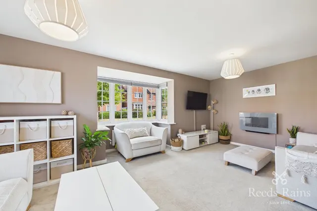 Photo 2 — Bluebell Road, Holmes Chapel, Cheshire, CW4