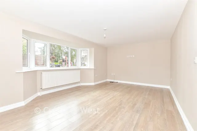 Gloucester Road, Waterlooville, PO7, photo 3
