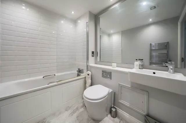 Headley Road, Grayshott, GU26, photo 3